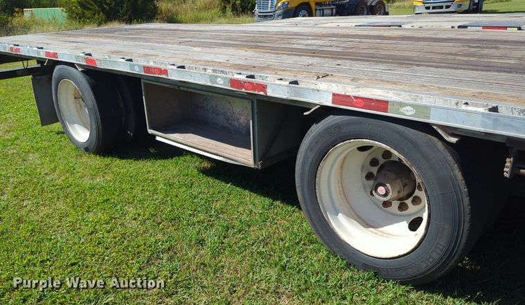 image for item LY9432 2013 Utility FS2C drop deck equipment trailer