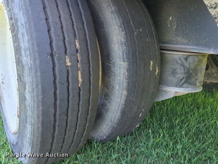 image for item LY9432 2013 Utility FS2C drop deck equipment trailer