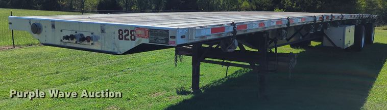 image for item LY9433 2017 Transcraft 554C flatbed trailer