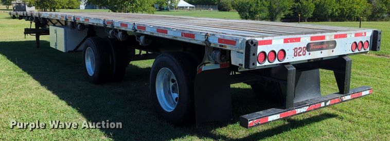 image for item LY9433 2017 Transcraft 554C flatbed trailer