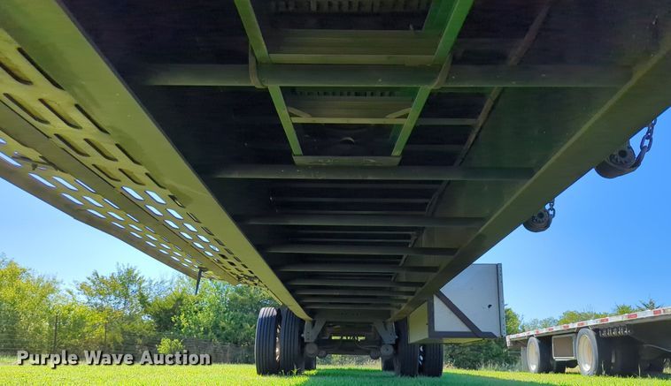 image for item LY9433 2017 Transcraft 554C flatbed trailer