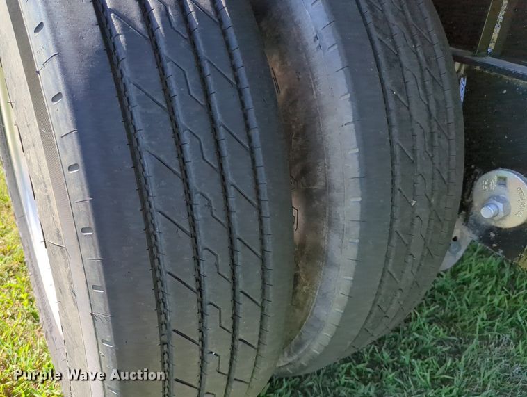 image for item LY9433 2017 Transcraft 554C flatbed trailer