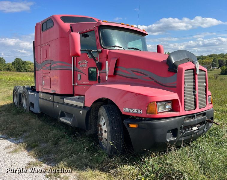 image for item MG9489 1996 Kenworth T600  semi truck