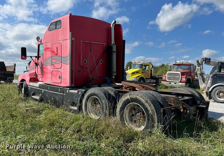 image for item MG9489 1996 Kenworth T600  semi truck