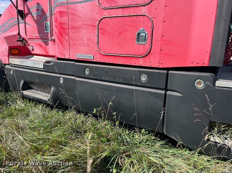 image for item MG9489 1996 Kenworth T600  semi truck