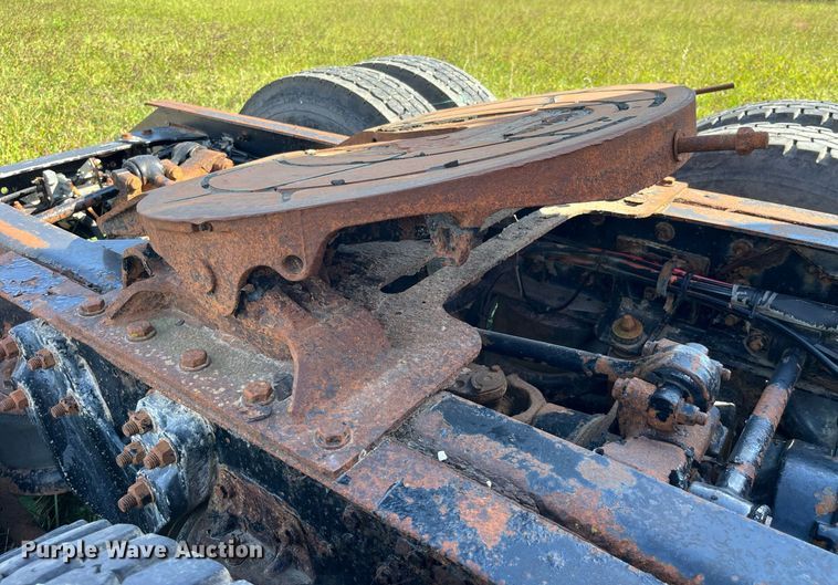 image for item MG9489 1996 Kenworth T600  semi truck