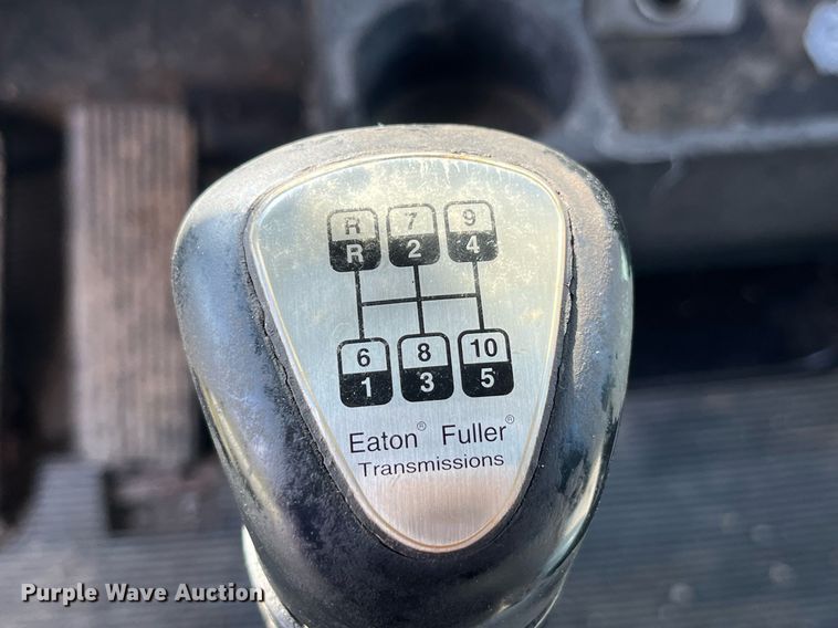 image for item MG9489 1996 Kenworth T600  semi truck