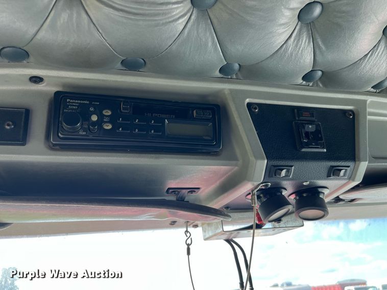 image for item MG9489 1996 Kenworth T600  semi truck