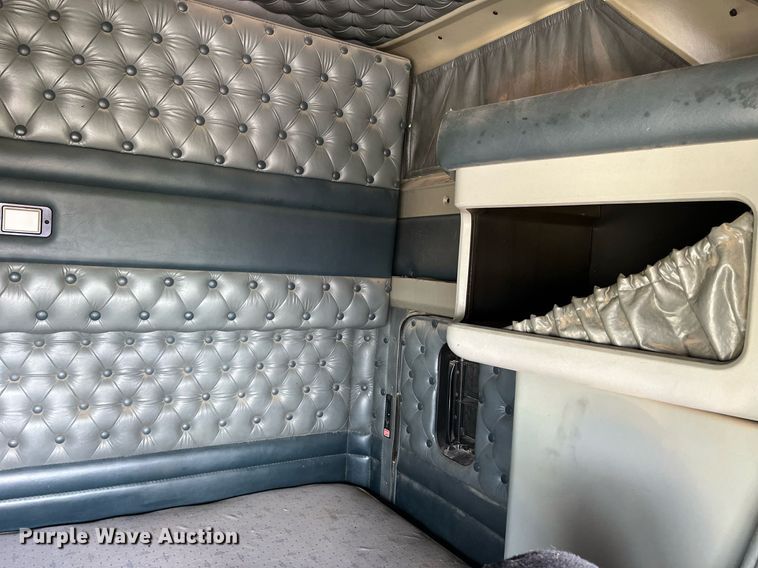 image for item MG9489 1996 Kenworth T600  semi truck