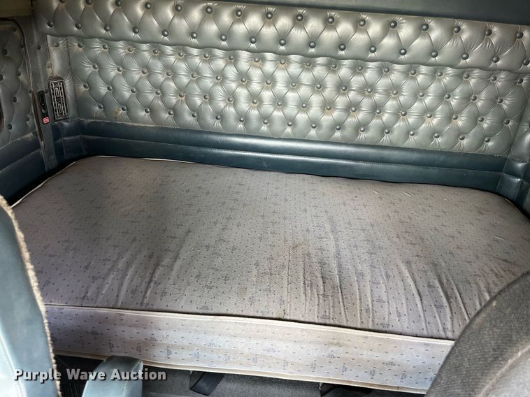 image for item MG9489 1996 Kenworth T600  semi truck