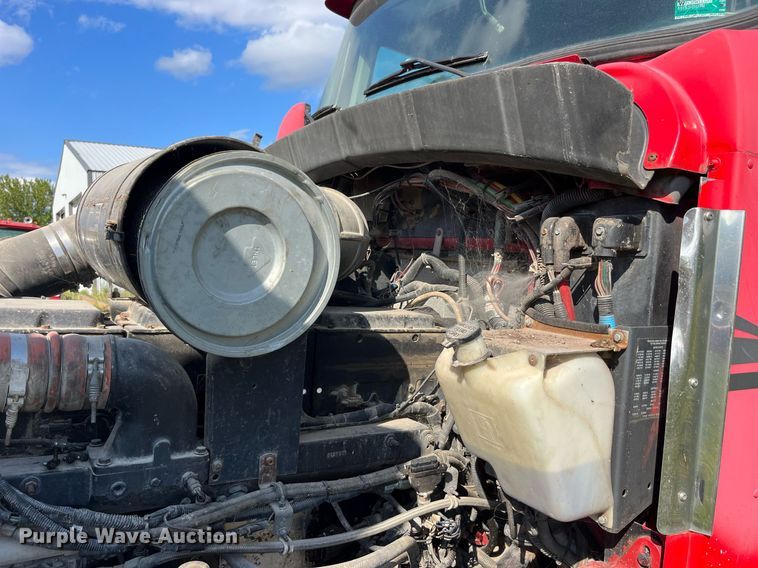 image for item MG9489 1996 Kenworth T600  semi truck