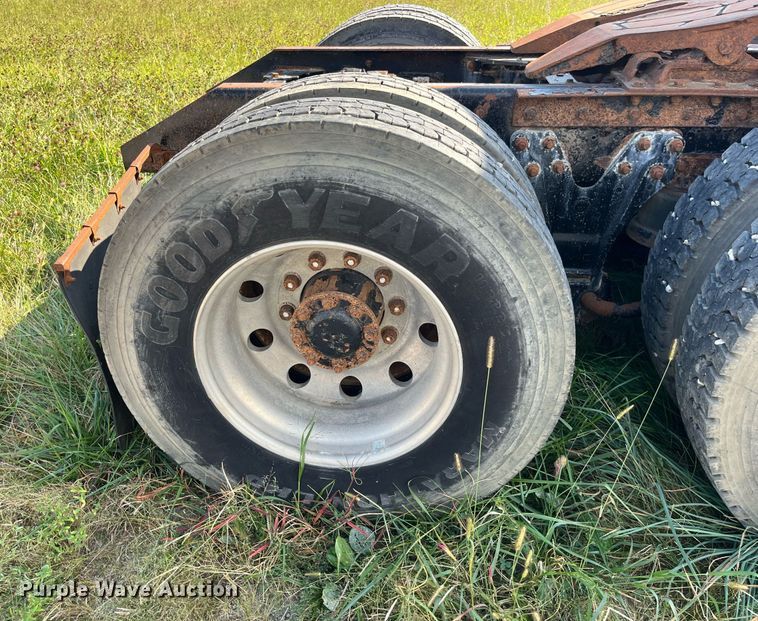 image for item MG9489 1996 Kenworth T600  semi truck