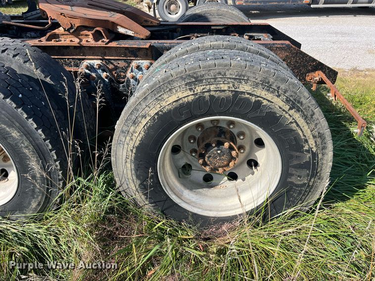 image for item MG9489 1996 Kenworth T600  semi truck