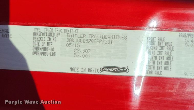 image for item MJ9324 2016 Freightliner Cascadia  semi truck