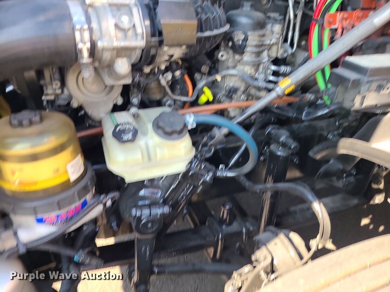 image for item MJ9325 2016 Freightliner Cascadia  semi truck