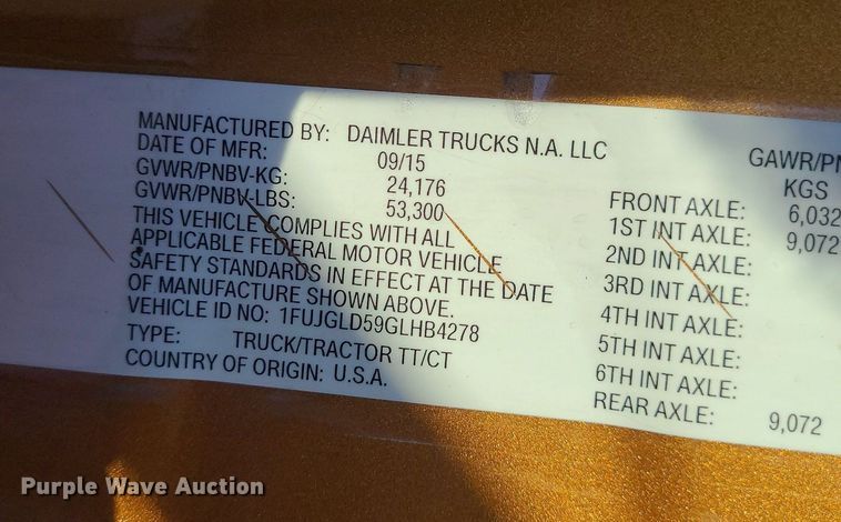 image for item MJ9325 2016 Freightliner Cascadia  semi truck