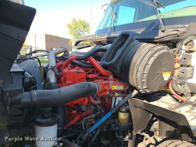 image for item MJ9327 2016 International ProStar+ 122  semi truck