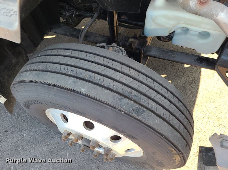 image for item MJ9327 2016 International ProStar+ 122  semi truck