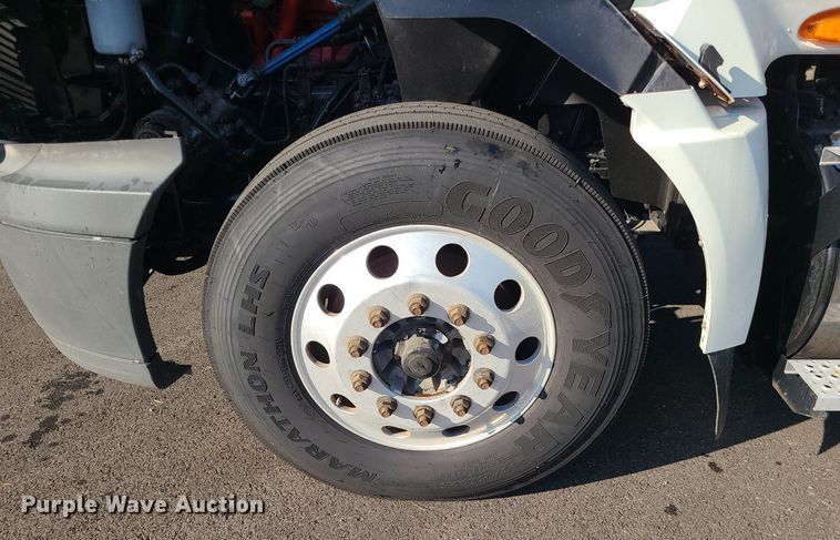 image for item MJ9327 2016 International ProStar+ 122  semi truck