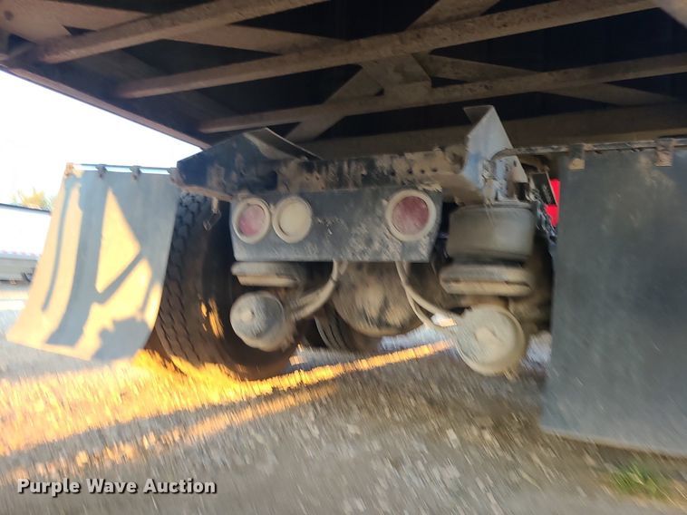 image for item MJ9329 2002 Kenworth  semi truck