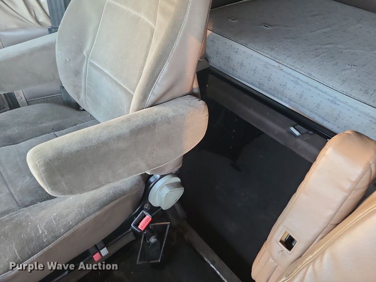 image for item MJ9329 2002 Kenworth  semi truck