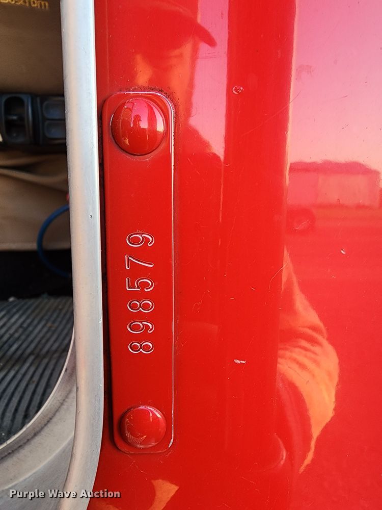 image for item MJ9329 2002 Kenworth  semi truck