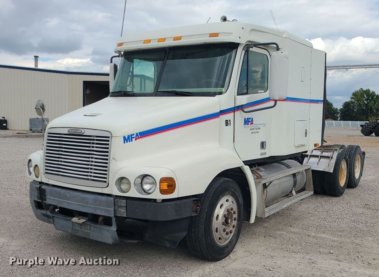 image for item MJ9388 1997 Freightliner  semi truck