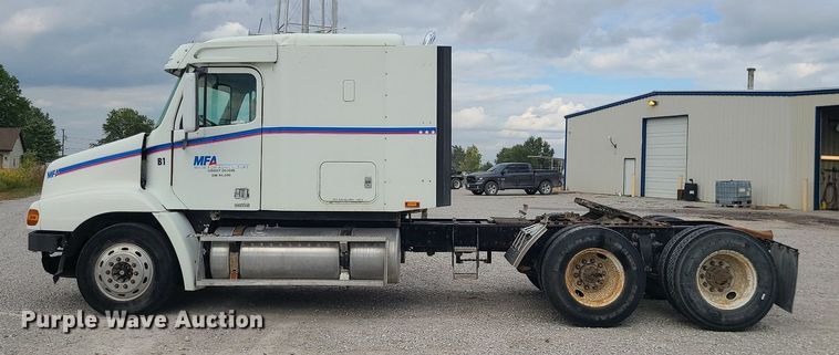 image for item MJ9388 1997 Freightliner  semi truck