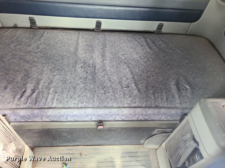 image for item MJ9388 1997 Freightliner  semi truck