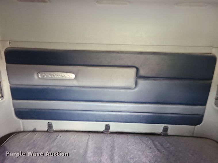 image for item MJ9388 1997 Freightliner  semi truck