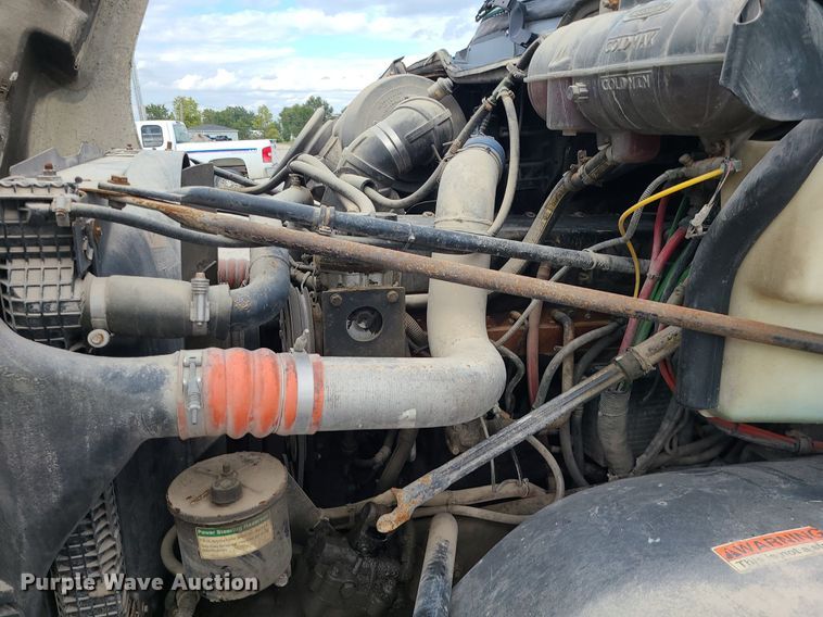 image for item MJ9388 1997 Freightliner  semi truck