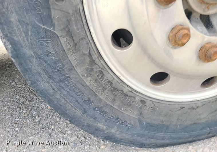 image for item MJ9388 1997 Freightliner  semi truck