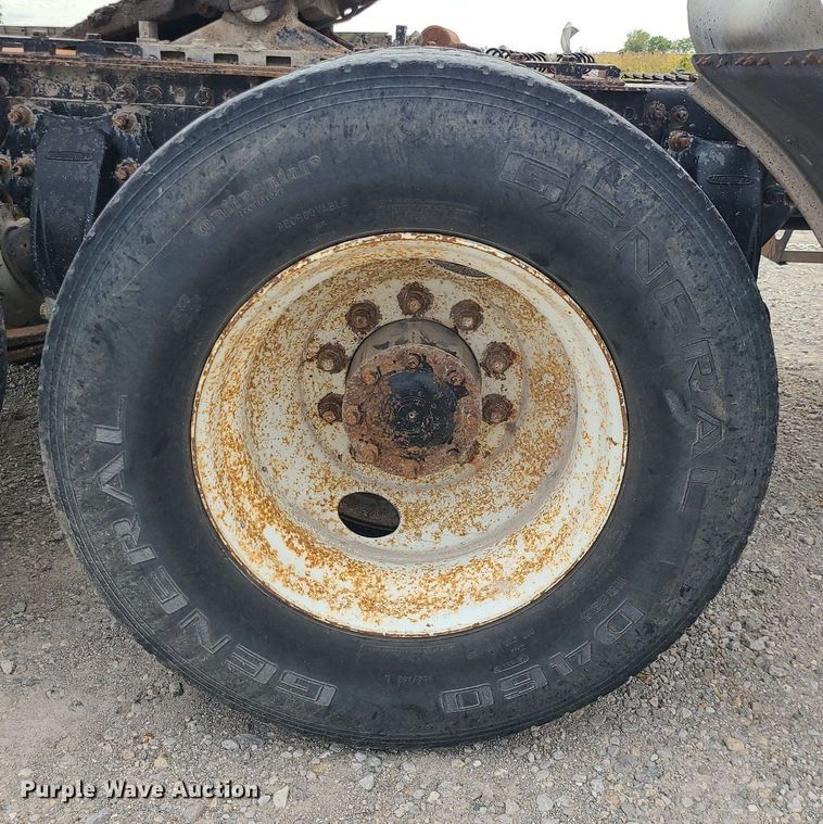 image for item MJ9388 1997 Freightliner  semi truck