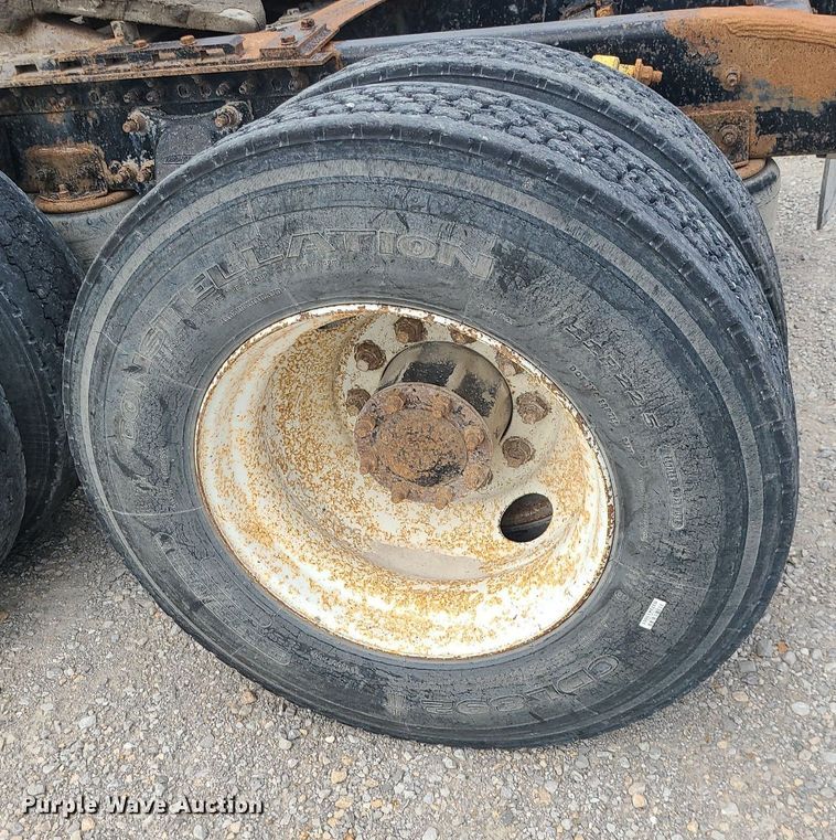 image for item MJ9388 1997 Freightliner  semi truck