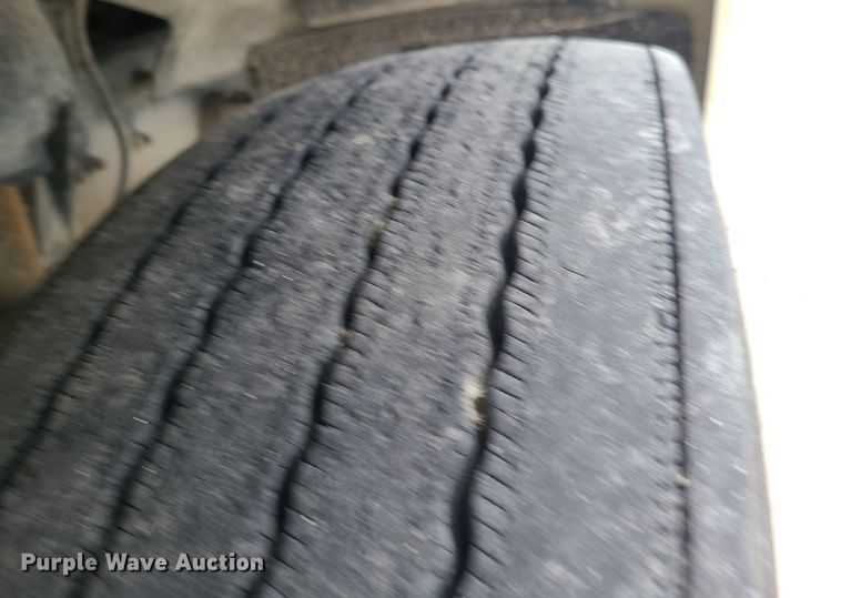 image for item MJ9388 1997 Freightliner  semi truck