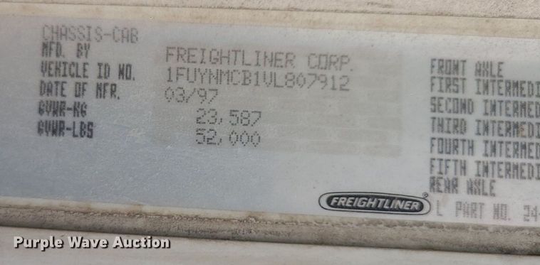 image for item MJ9388 1997 Freightliner  semi truck