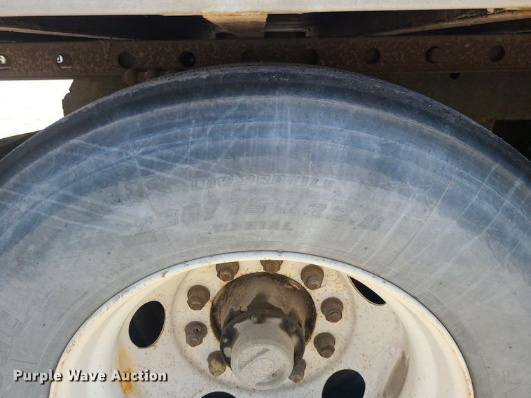 image for item MJ9393 2003 Great Dane 7411TP-SA  dry van trailer