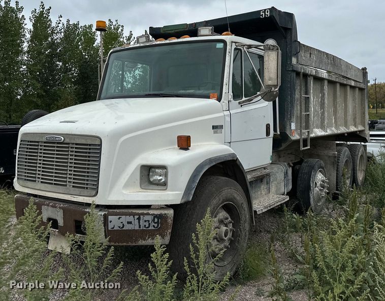 image for item MQ9410 2000 Freightliner FL80  dump truck
