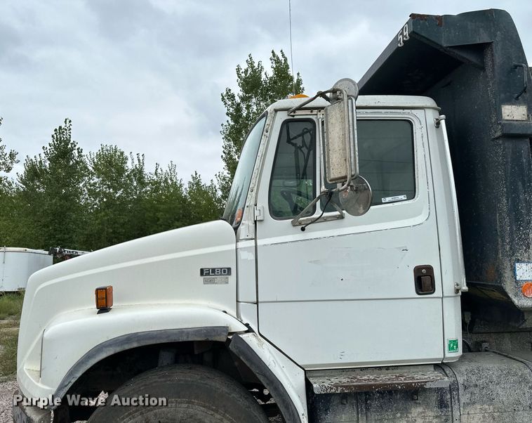 image for item MQ9410 2000 Freightliner FL80  dump truck
