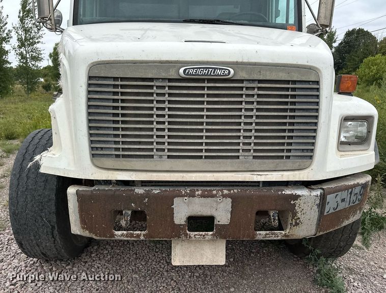 image for item MQ9410 2000 Freightliner FL80  dump truck