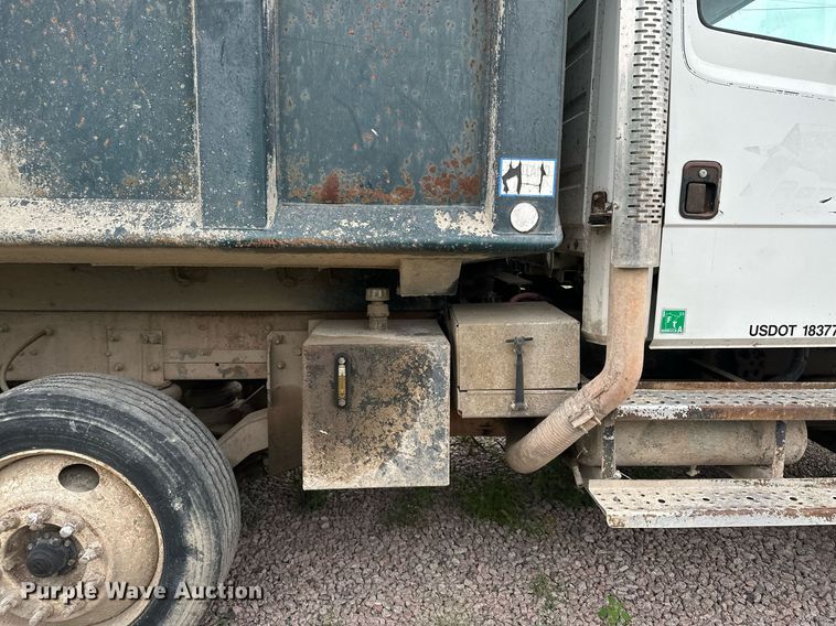 image for item MQ9410 2000 Freightliner FL80  dump truck