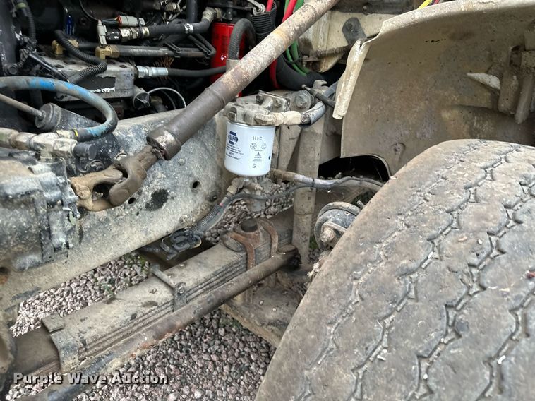 image for item MQ9410 2000 Freightliner FL80  dump truck