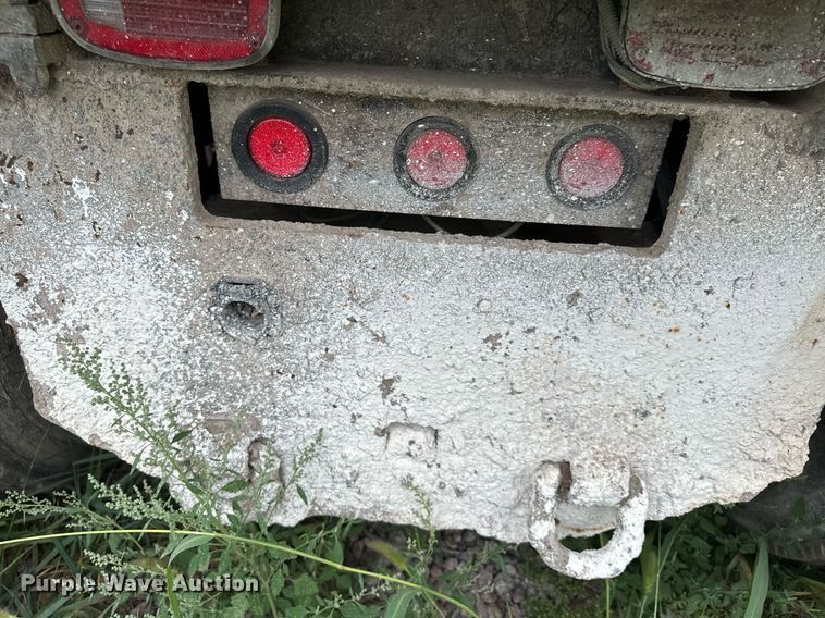 image for item MQ9410 2000 Freightliner FL80  dump truck