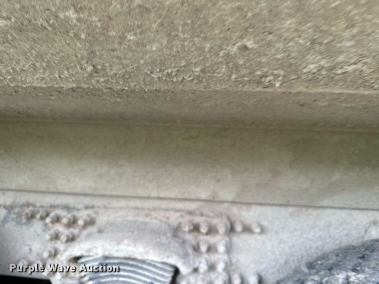 image for item MQ9410 2000 Freightliner FL80  dump truck