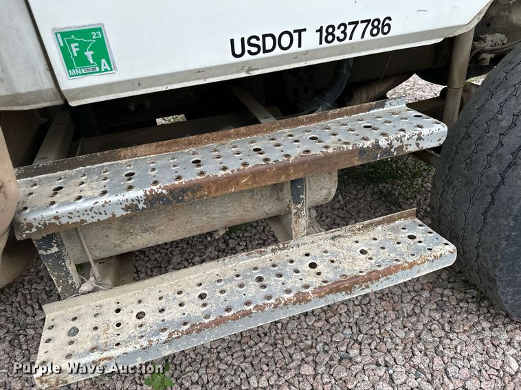 image for item MQ9410 2000 Freightliner FL80  dump truck