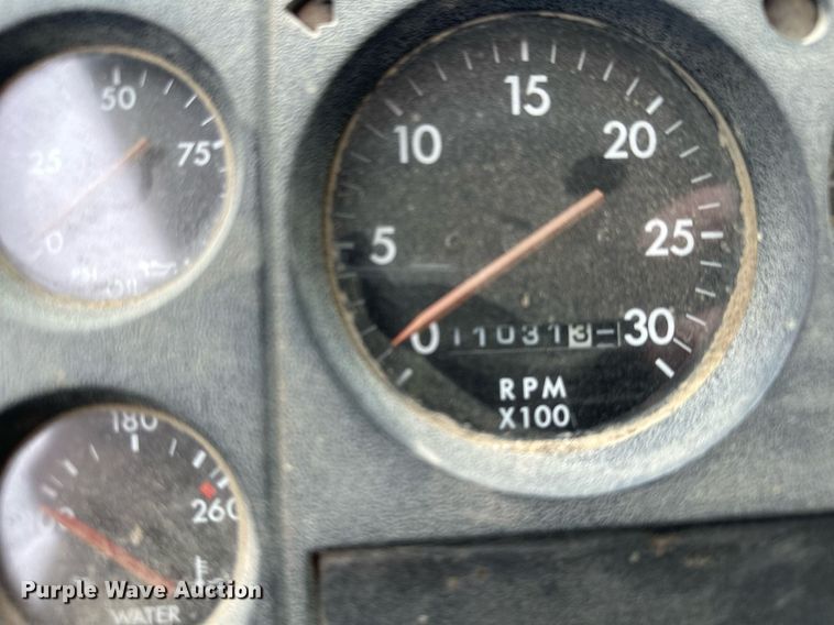 image for item MQ9410 2000 Freightliner FL80  dump truck