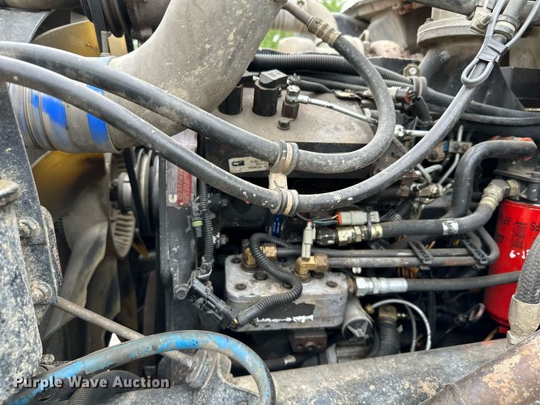 image for item MQ9410 2000 Freightliner FL80  dump truck