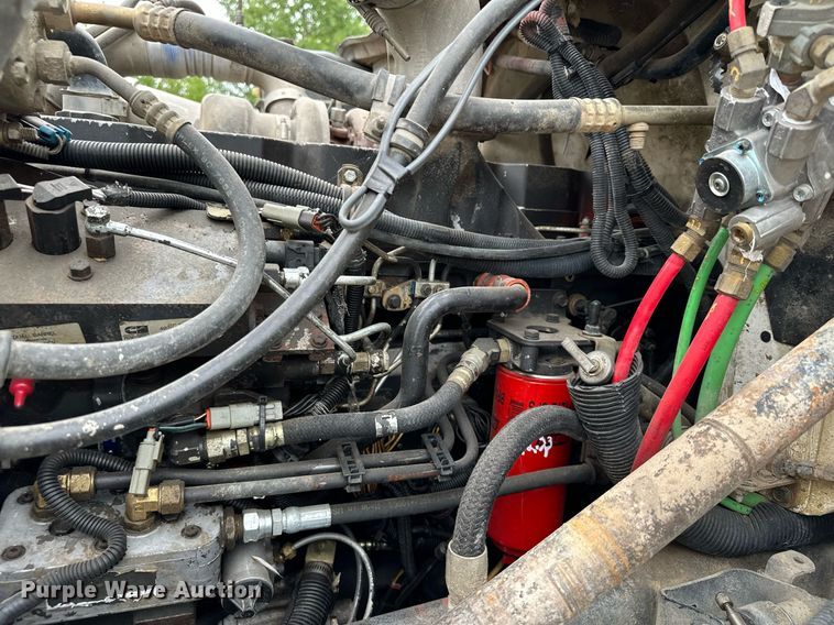 image for item MQ9410 2000 Freightliner FL80  dump truck