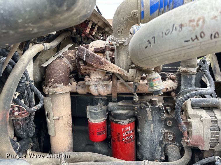 image for item MQ9410 2000 Freightliner FL80  dump truck