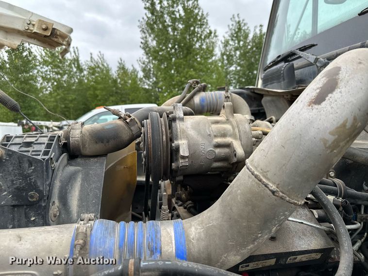 image for item MQ9410 2000 Freightliner FL80  dump truck